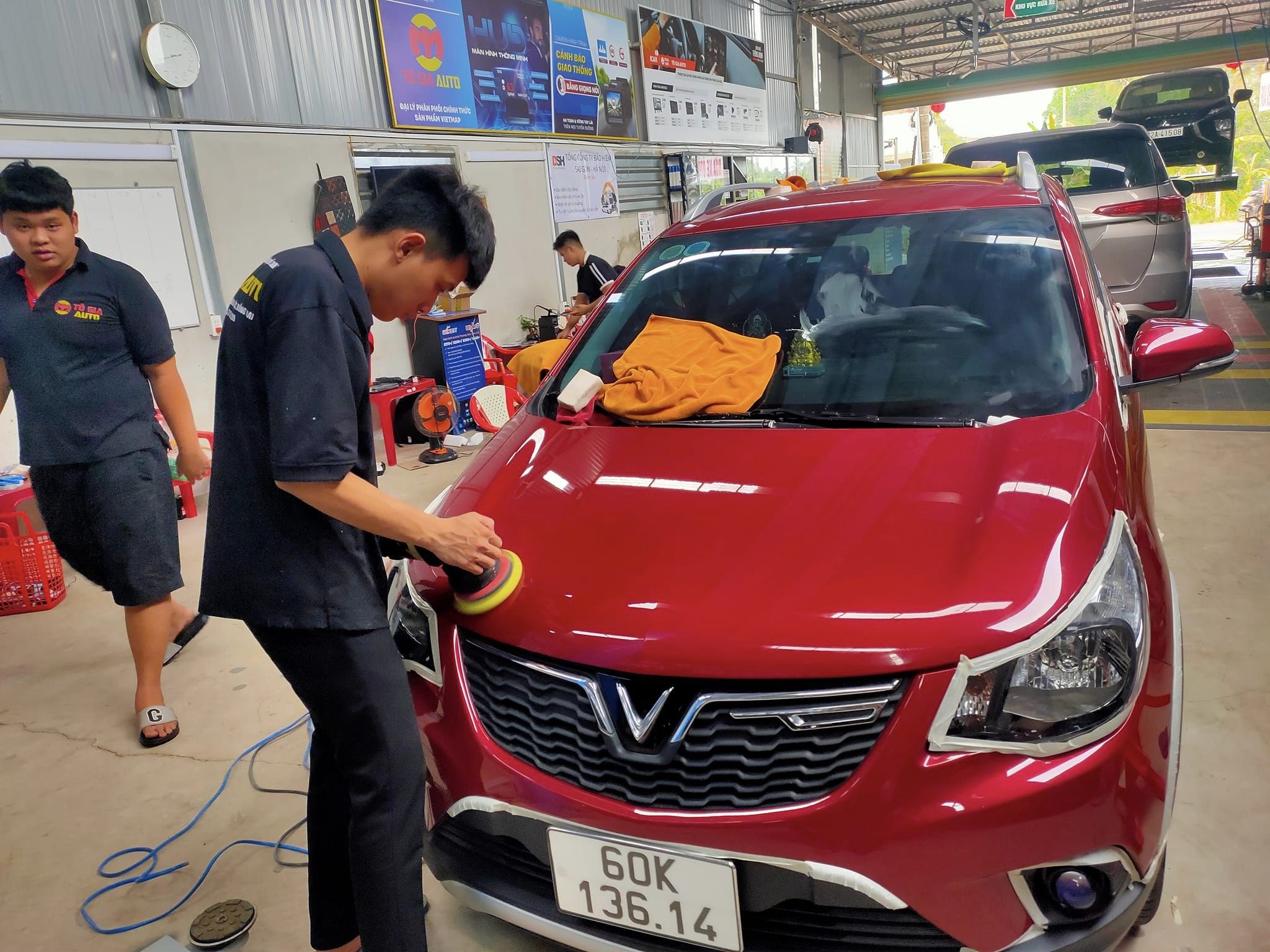 đánh bóng hiệu chỉnh sơn xe ô tô Xuân Lộc